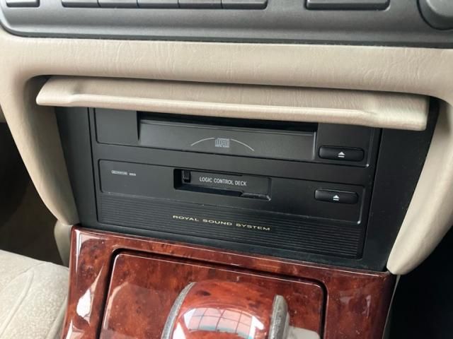 TOYOTA CROWN SEDAN 2001 Image 31