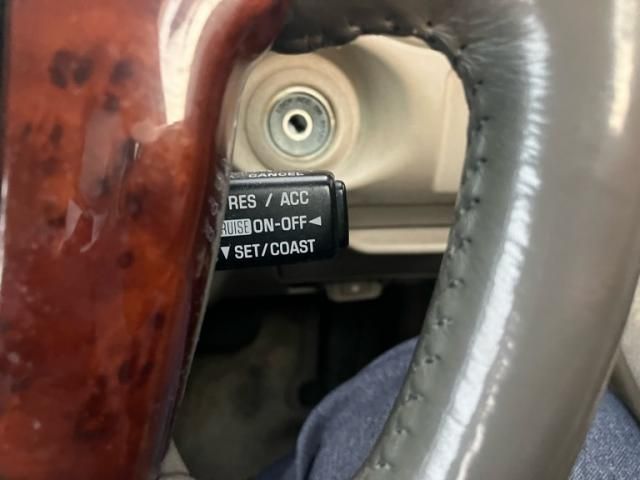 TOYOTA CROWN SEDAN 2001 Image 31