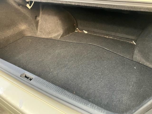 TOYOTA CROWN SEDAN 2001 Image 31