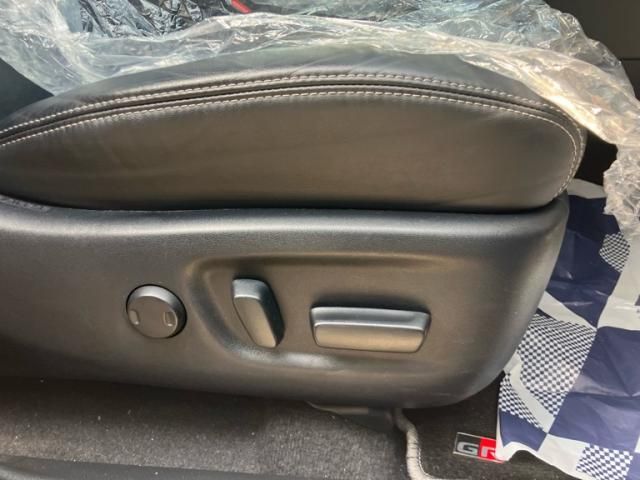 TOYOTA HARRIER 4WD 2019 Image 31