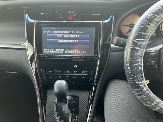 TOYOTA HARRIER 4WD 2019 Image 31