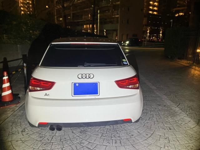 AUDI A1 2011 Image 31