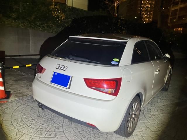 AUDI A1 2011 Image 31