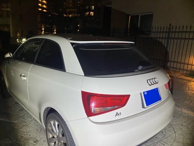 AUDI A1 2011 Image 31