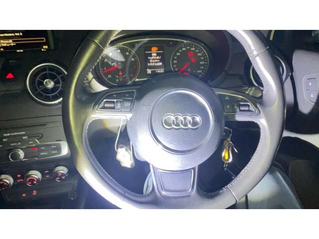 AUDI A1 2011 Image 31