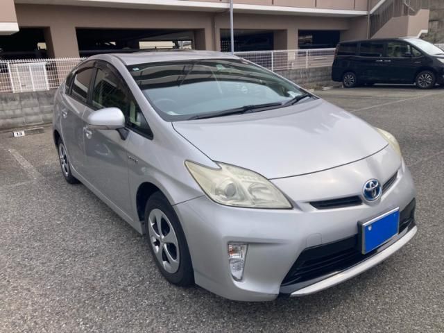 TOYOTA PRIUS 2012 Image 31