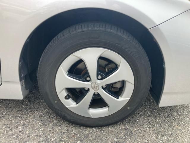 TOYOTA PRIUS 2012 Image 31