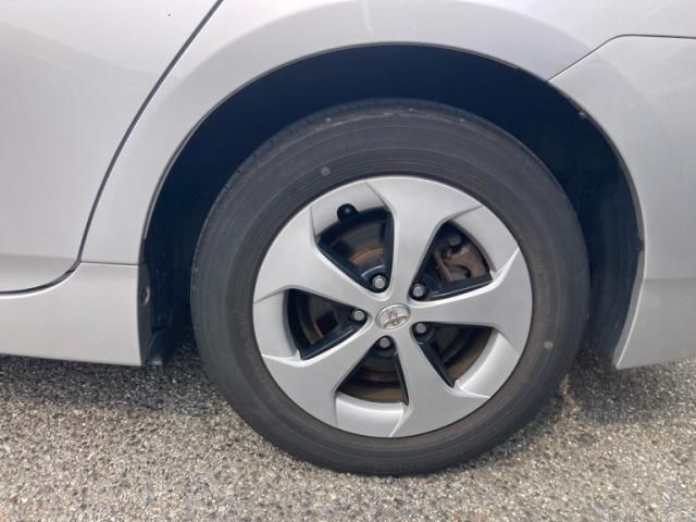 TOYOTA PRIUS 2012 Image 31