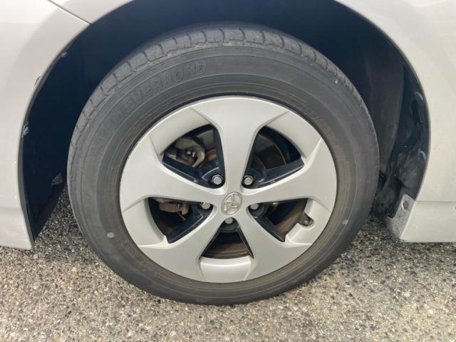 TOYOTA PRIUS 2012 Image 31