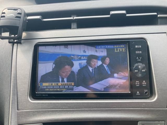 TOYOTA PRIUS 2012 Image 31