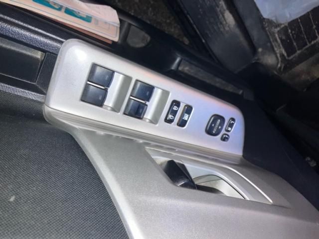 TOYOTA NOAH 2013 Image 31