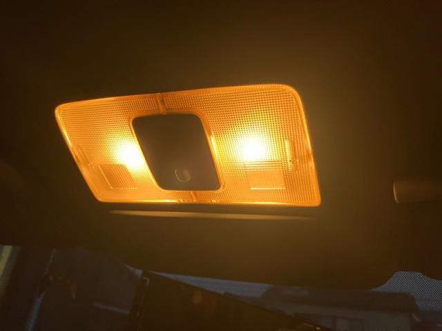 TOYOTA NOAH 2013 Image 31