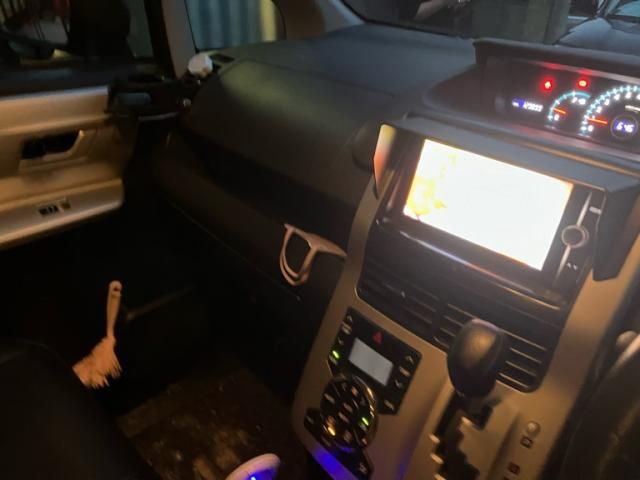 TOYOTA NOAH 2013 Image 31