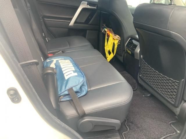 TOYOTA LANDCRUISER PRADO 2020 Image 31