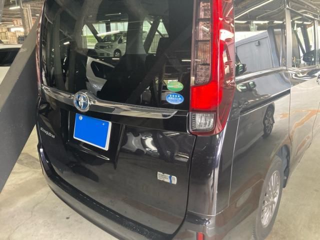 TOYOTA ESQUIRE HYBRID 2015 Image 31