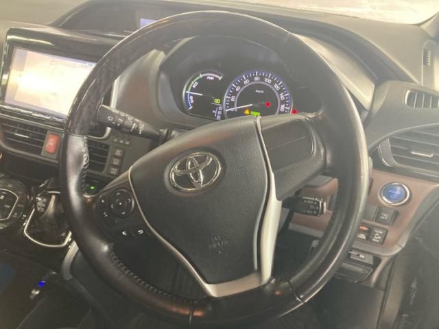 TOYOTA ESQUIRE HYBRID 2015 Image 31