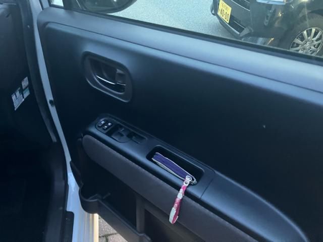 TOYOTA SPADE 2012 Image 31