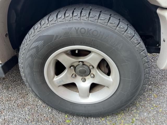 TOYOTA HILUXSURF WAGON 4WD 1997 Image 31