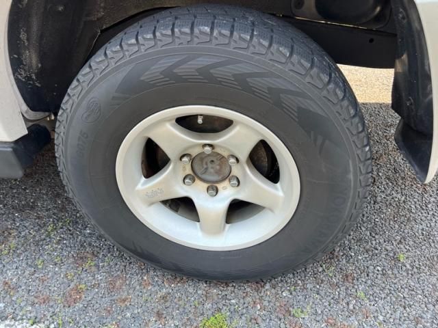 TOYOTA HILUXSURF WAGON 4WD 1997 Image 31