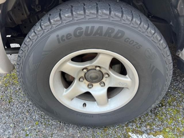 TOYOTA HILUXSURF WAGON 4WD 1997 Image 31