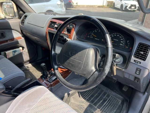 TOYOTA HILUXSURF WAGON 4WD 1997 Image 31