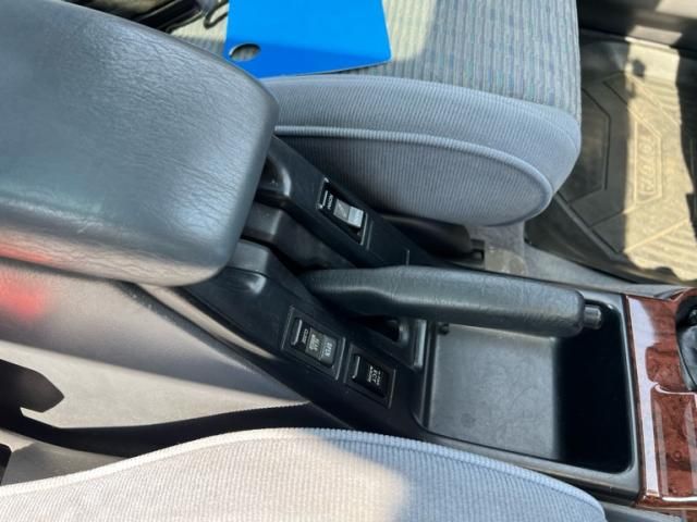 TOYOTA HILUXSURF WAGON 4WD 1997 Image 31