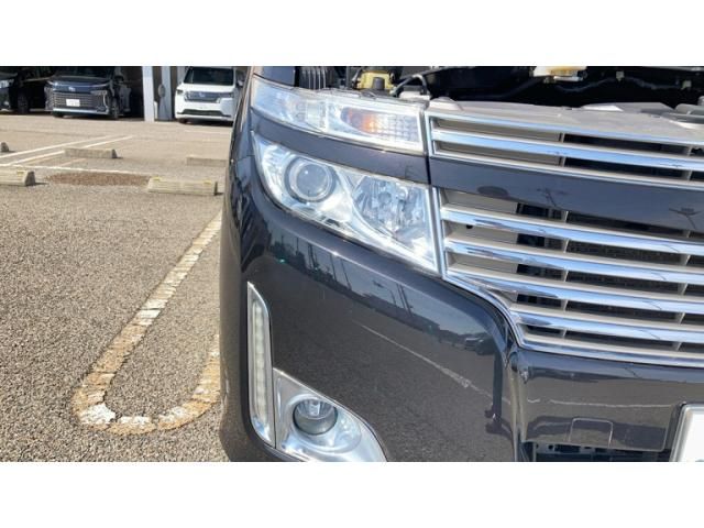 NISSAN ELGRAND 2013 Image 31