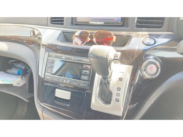 NISSAN ELGRAND 2013 Image 31