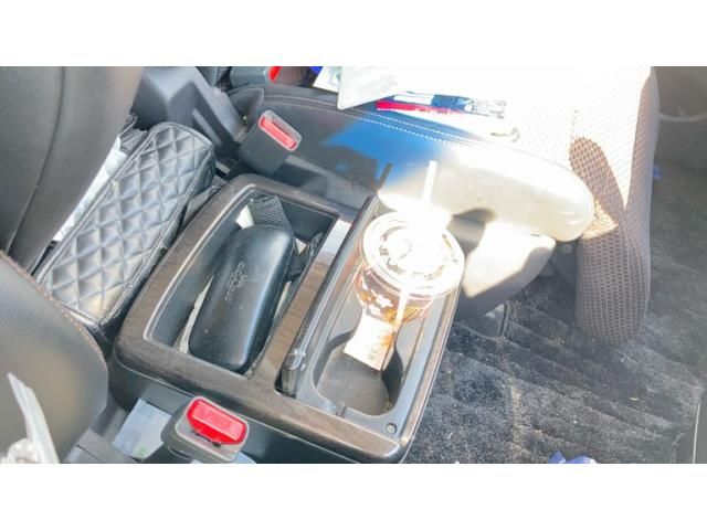 NISSAN ELGRAND 2013 Image 31