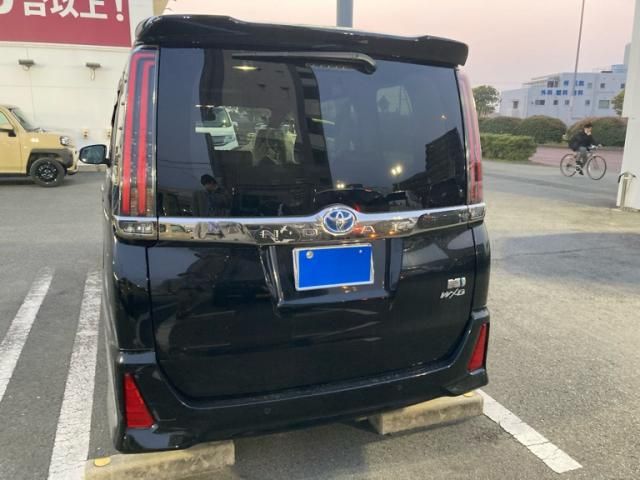 TOYOTA NOAH HYBRID 2021 Image 31