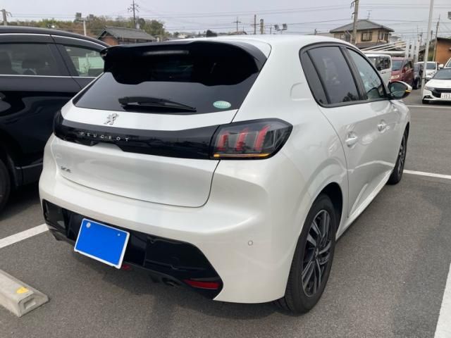 PEUGEOT 208 2020 Image 31