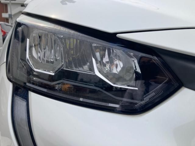 PEUGEOT 208 2020 Image 31