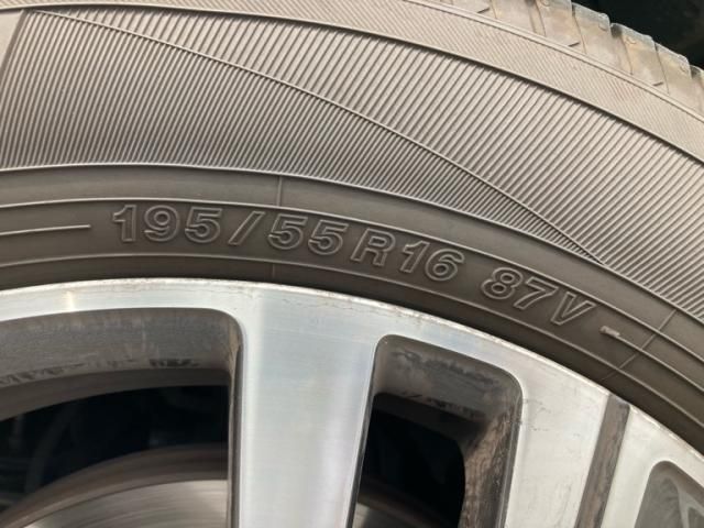 PEUGEOT 208 2020 Image 31