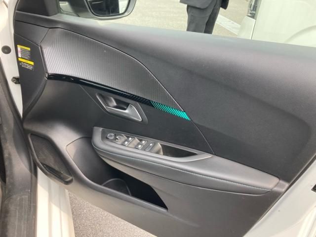 PEUGEOT 208 2020 Image 31