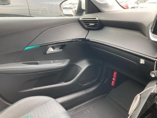 PEUGEOT 208 2020 Image 31