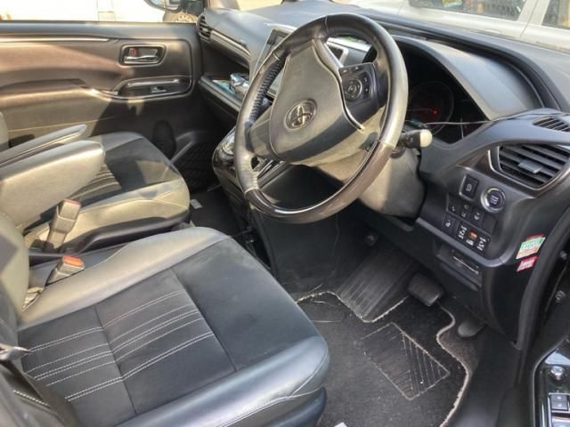 TOYOTA ESQUIRE 4WD 2019 Image 31