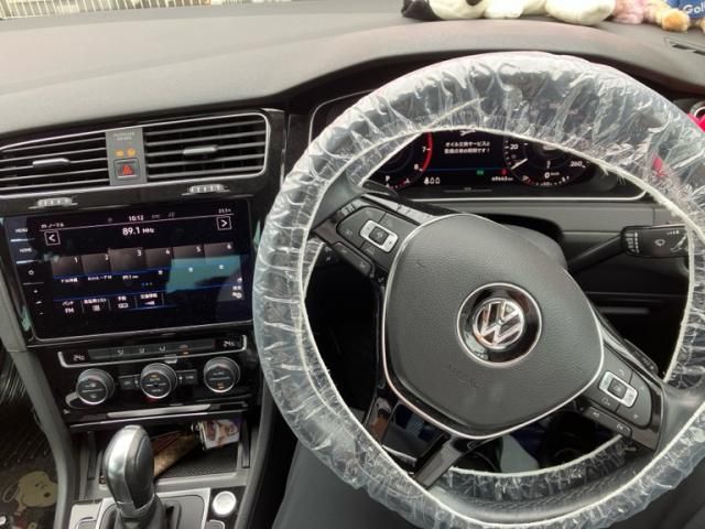 VOLKSWAGEN GOLF 2018 Image 31