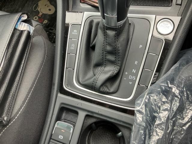 VOLKSWAGEN GOLF 2018 Image 31