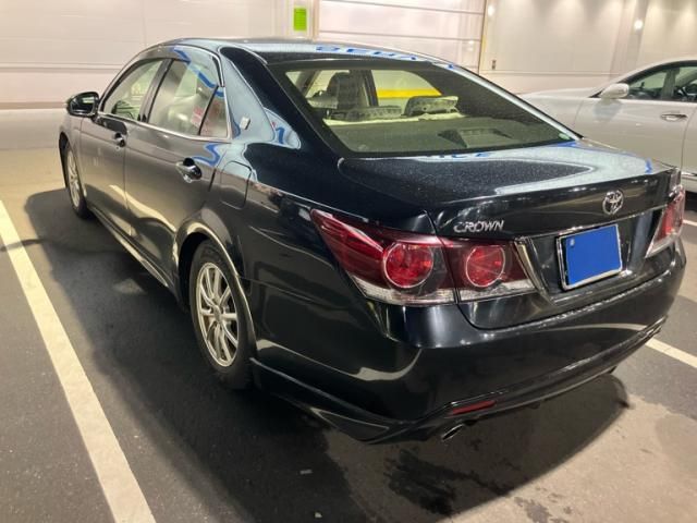 TOYOTA CROWN SEDAN 2016 Image 31