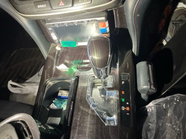 TOYOTA CROWN SEDAN 2016 Image 31