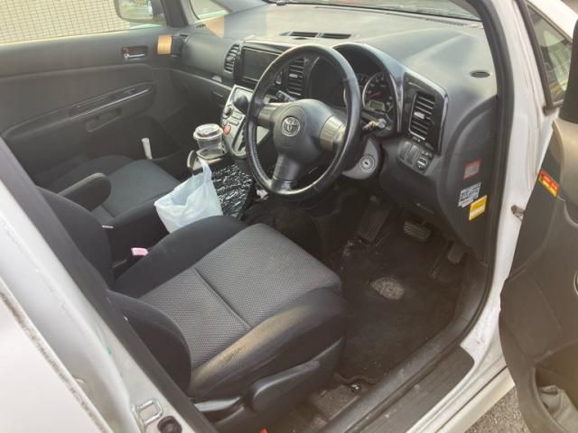 TOYOTA WISH 2004 Image 31