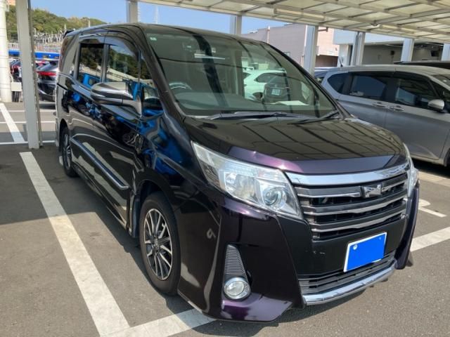 TOYOTA NOAH 2015 Image 31