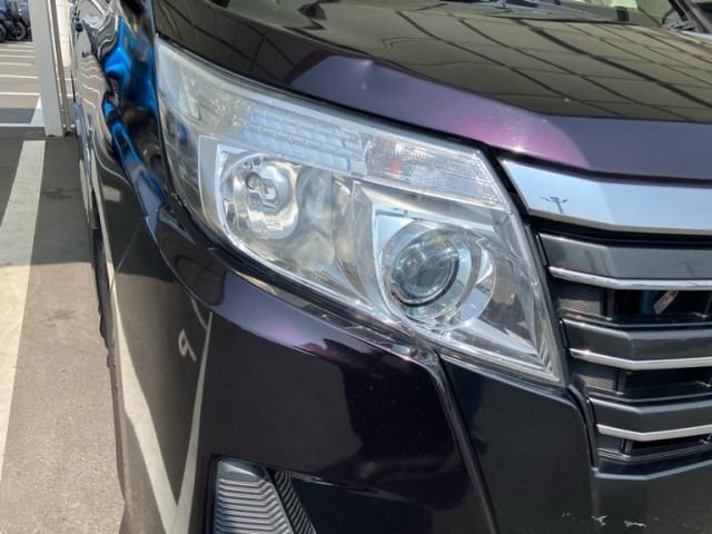 TOYOTA NOAH 2015 Image 31
