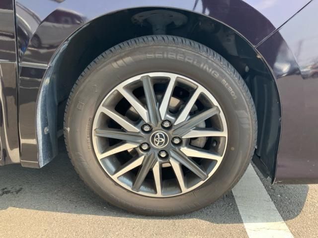 TOYOTA NOAH 2015 Image 31