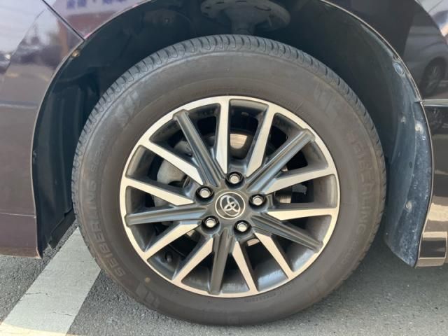 TOYOTA NOAH 2015 Image 31