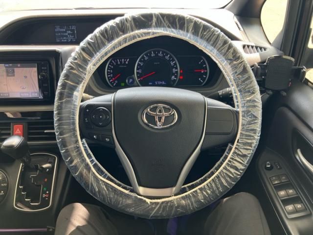 TOYOTA NOAH 2015 Image 31