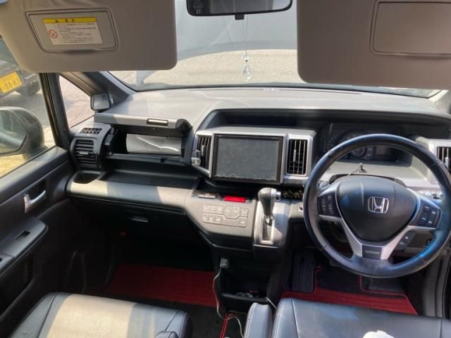 HONDA STEPWAGON SPADA 2013 Image 31