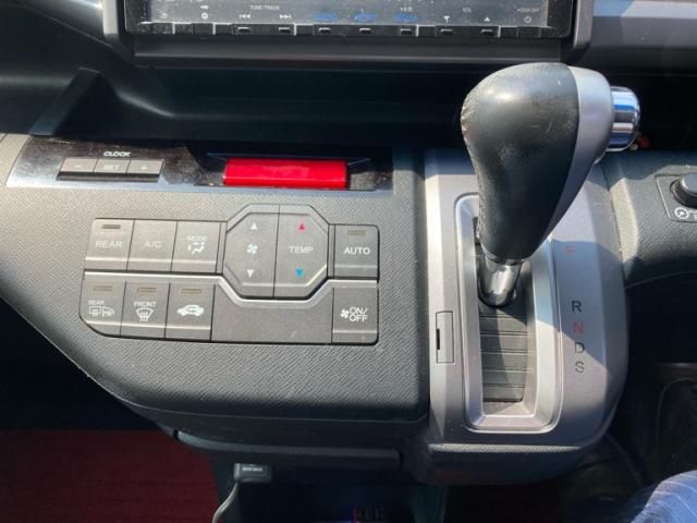 HONDA STEPWAGON SPADA 2013 Image 31