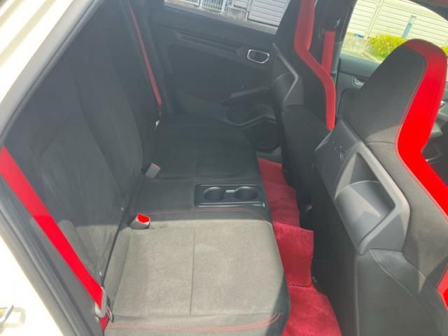 HONDA CIVIC HATCHBACK 2023 Image 31