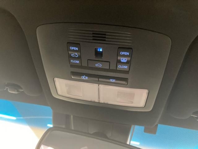 TOYOTA HARRIER 2WD 2017 Image 31